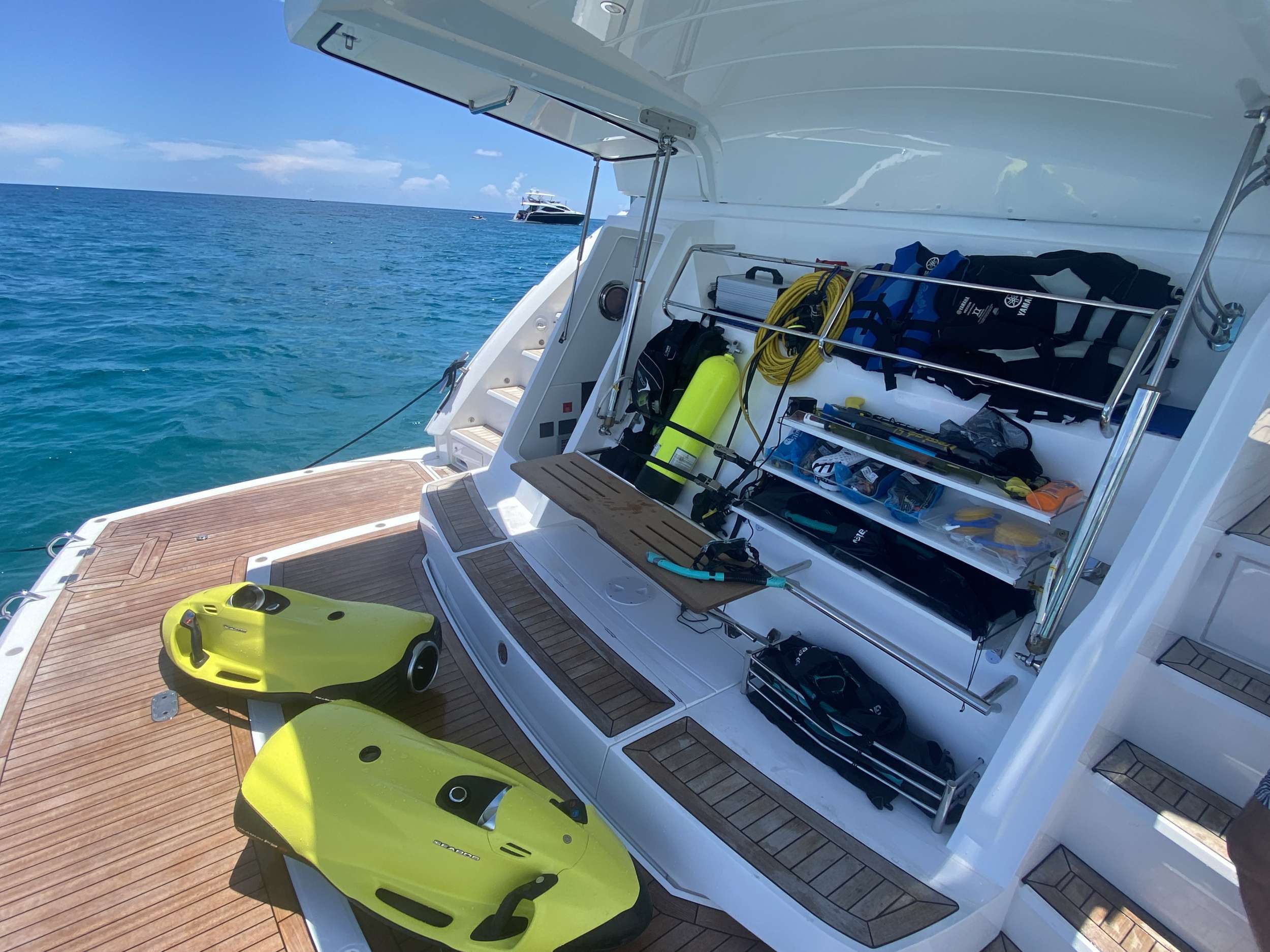 Lago Paradise  - Yacht Charter Annapolis & Boat hire in US East Coast & Bahamas 5