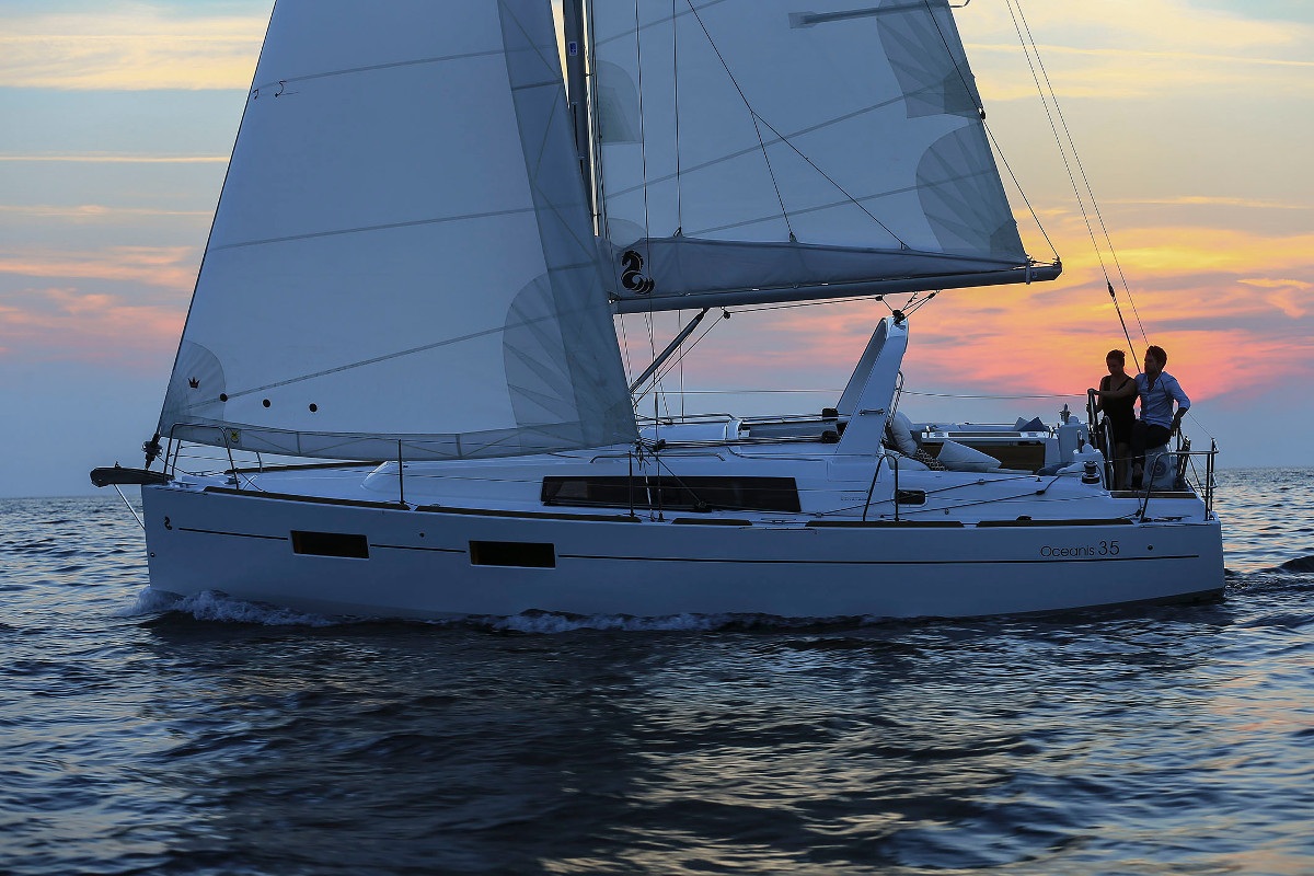 Oceanis 35 - Yacht Charter Pomer & Boat hire in Croatia Istria and Kvarner Gulf Pula Pomer ACI Marina Pomer 2