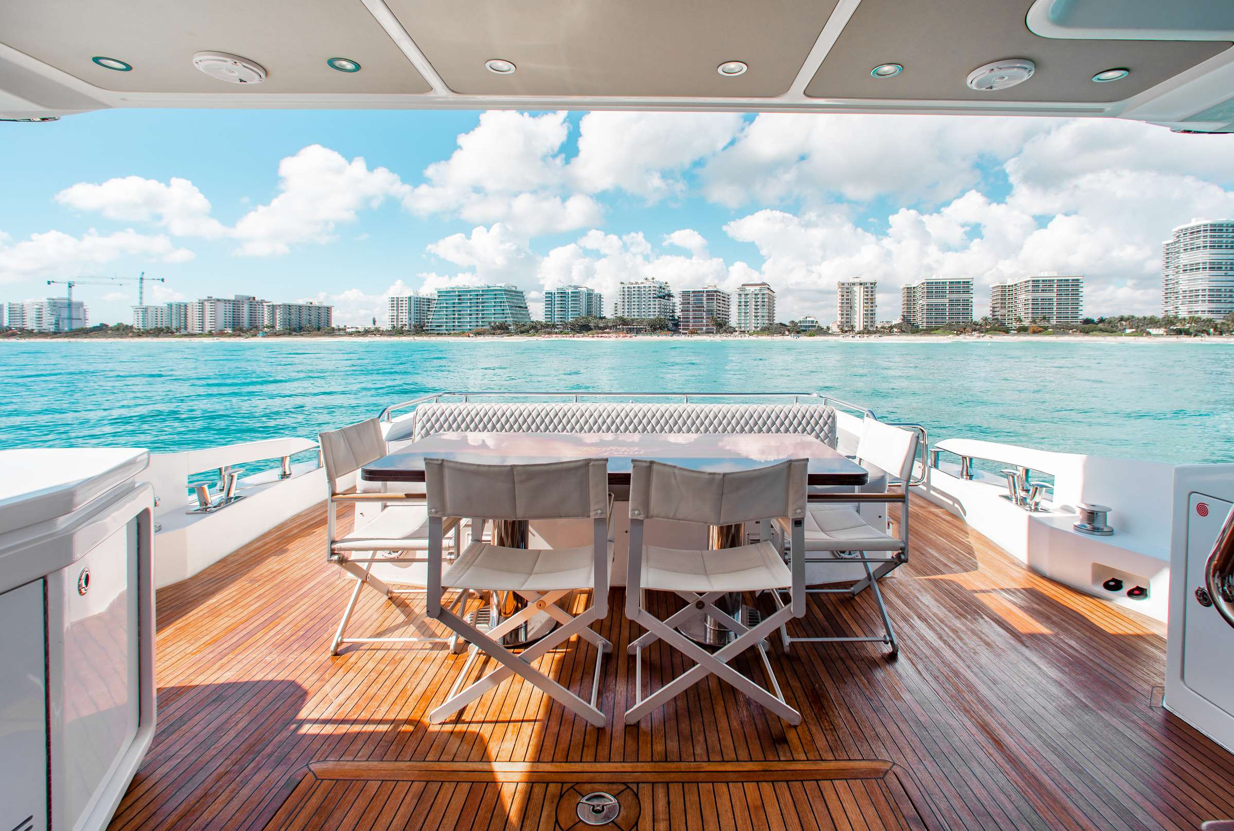 Rolling Loud - Motor Boat Charter USA & Boat hire in Florida & Bahamas 4