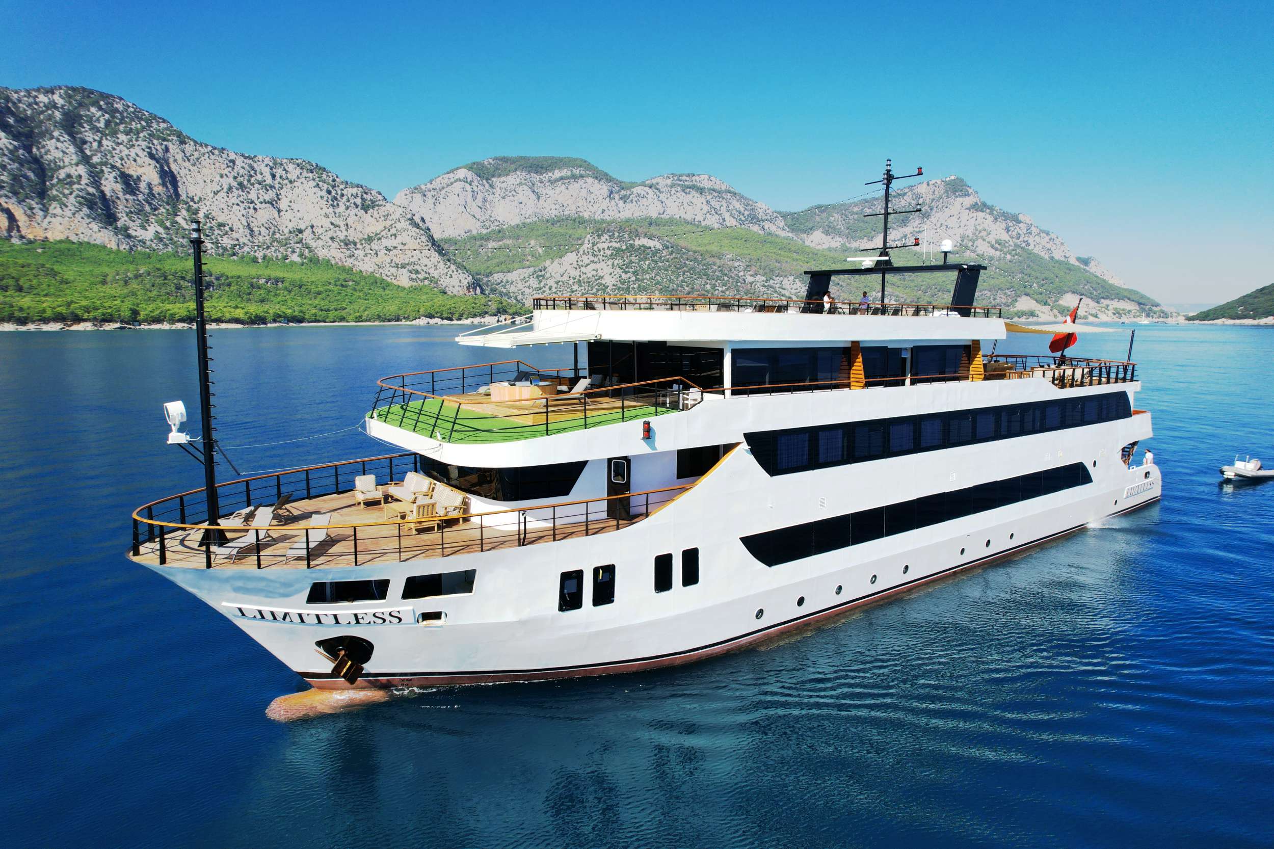LIMITLESS - Luxury yacht charter worldwide & Boat hire in Turkey 1