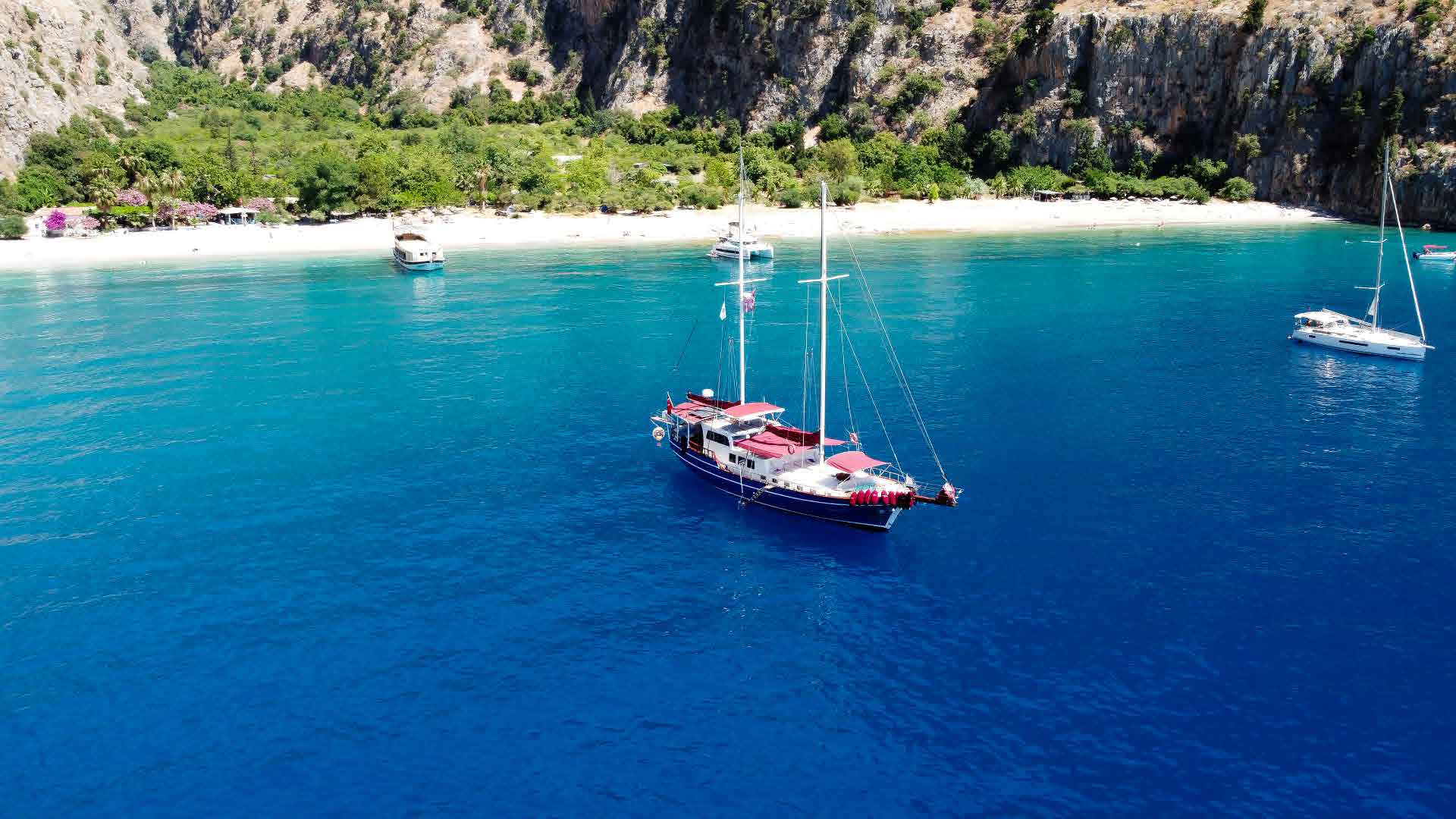 Gulet - Gulet Charter Turkey & Boat hire in Turkey Turkish Riviera Lycian coast Fethiye Fethiye port 4