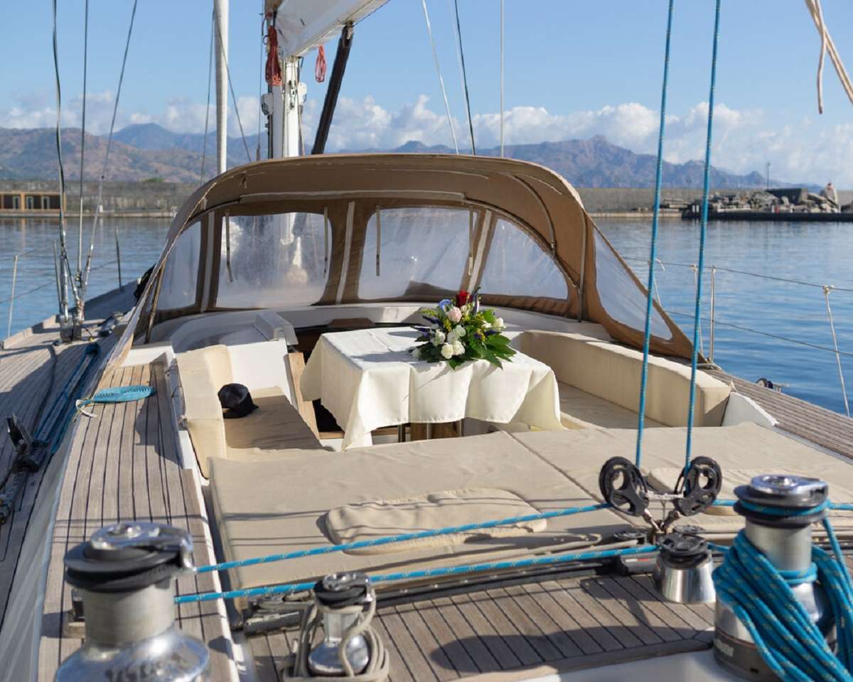 FOLLIA - Yacht Charter Amalfi Coast & Boat hire in Naples/Sicily 2