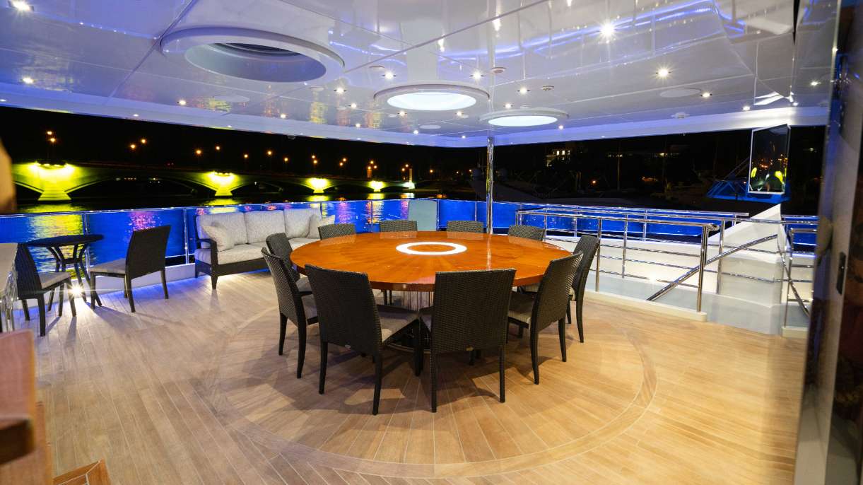 SERENITY - Yacht Charter Newport & Boat hire in US East Coast & Bahamas 4