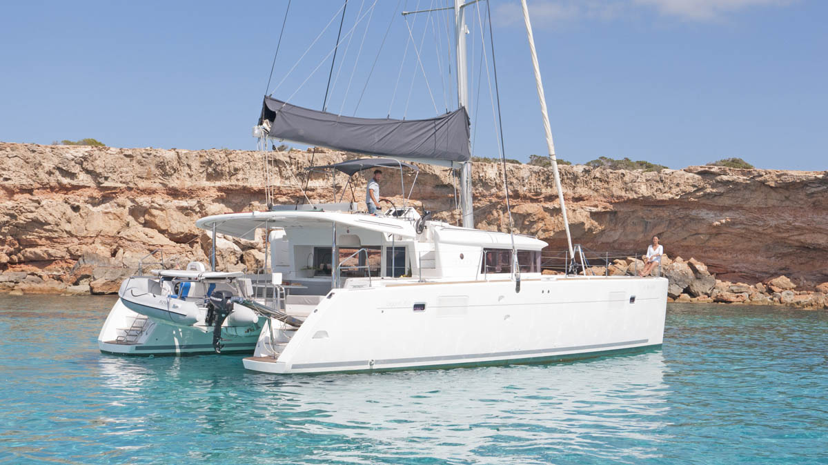 Lagoon 440 - Yacht Charter Santa Eulària des Riu & Boat hire in Spain Balearic Islands Ibiza and Formentera Ibiza Santa Eulària des Riu Marina Santa Eulalia 6