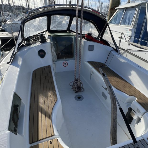 Sun Odyssey 29.2 - Sailboat Charter France & Boat hire in France Brittany Arzon Port du Crouesty 4