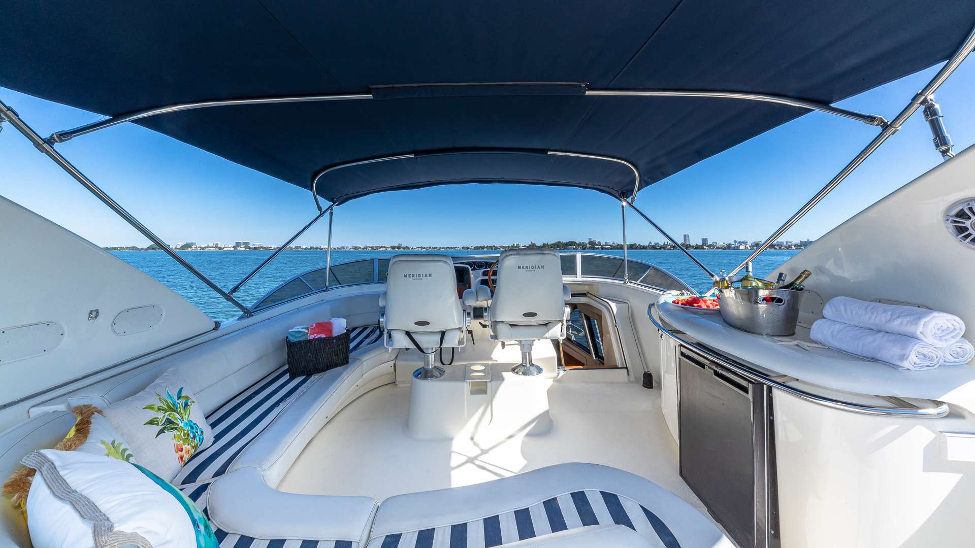 ELEGANT LADY - Luxury yacht charter Bahamas & Boat hire in Florida & Bahamas 4