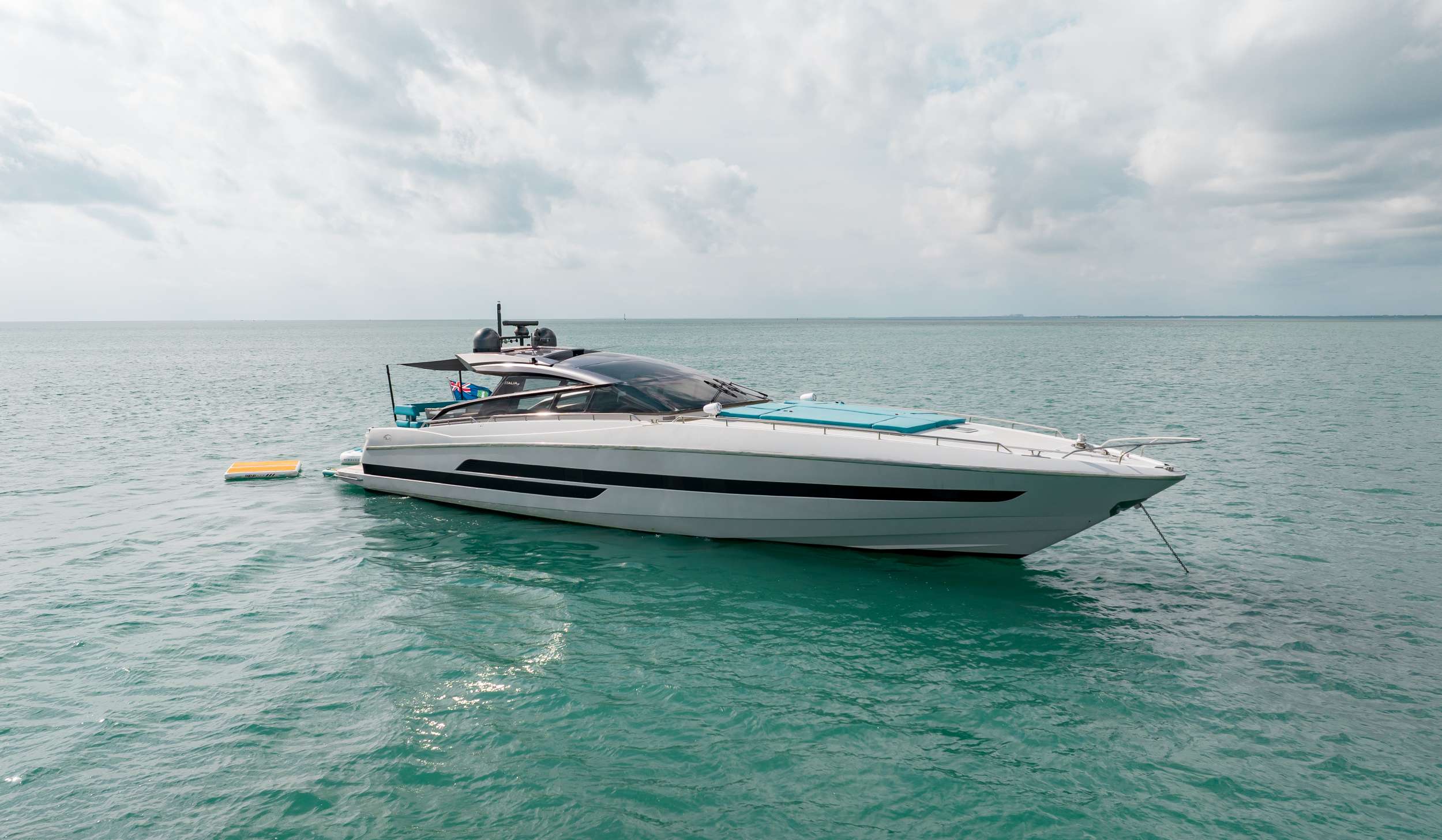 Water Jump II - Motor Boat Charter USA & Boat hire in US East Coast & Bahamas 1