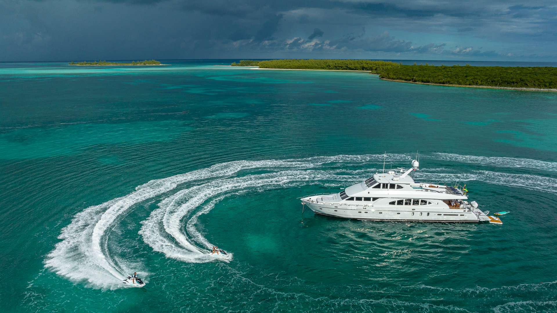 B HAPPY - Yacht Charter Annapolis & Boat hire in US East Coast & Bahamas 1