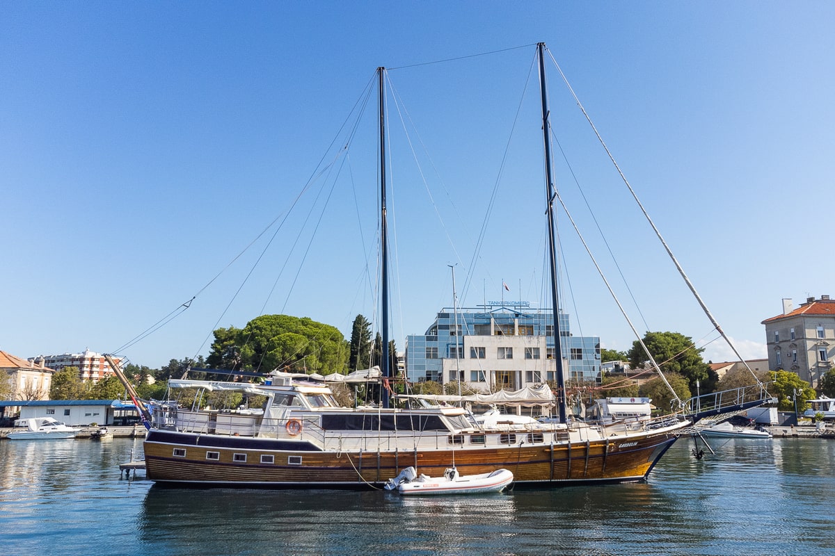 Gardelin - Location de Goélette dans le Monde Entier & Boat hire in Croatia Split-Dalmatia Split Split Port of Split 1