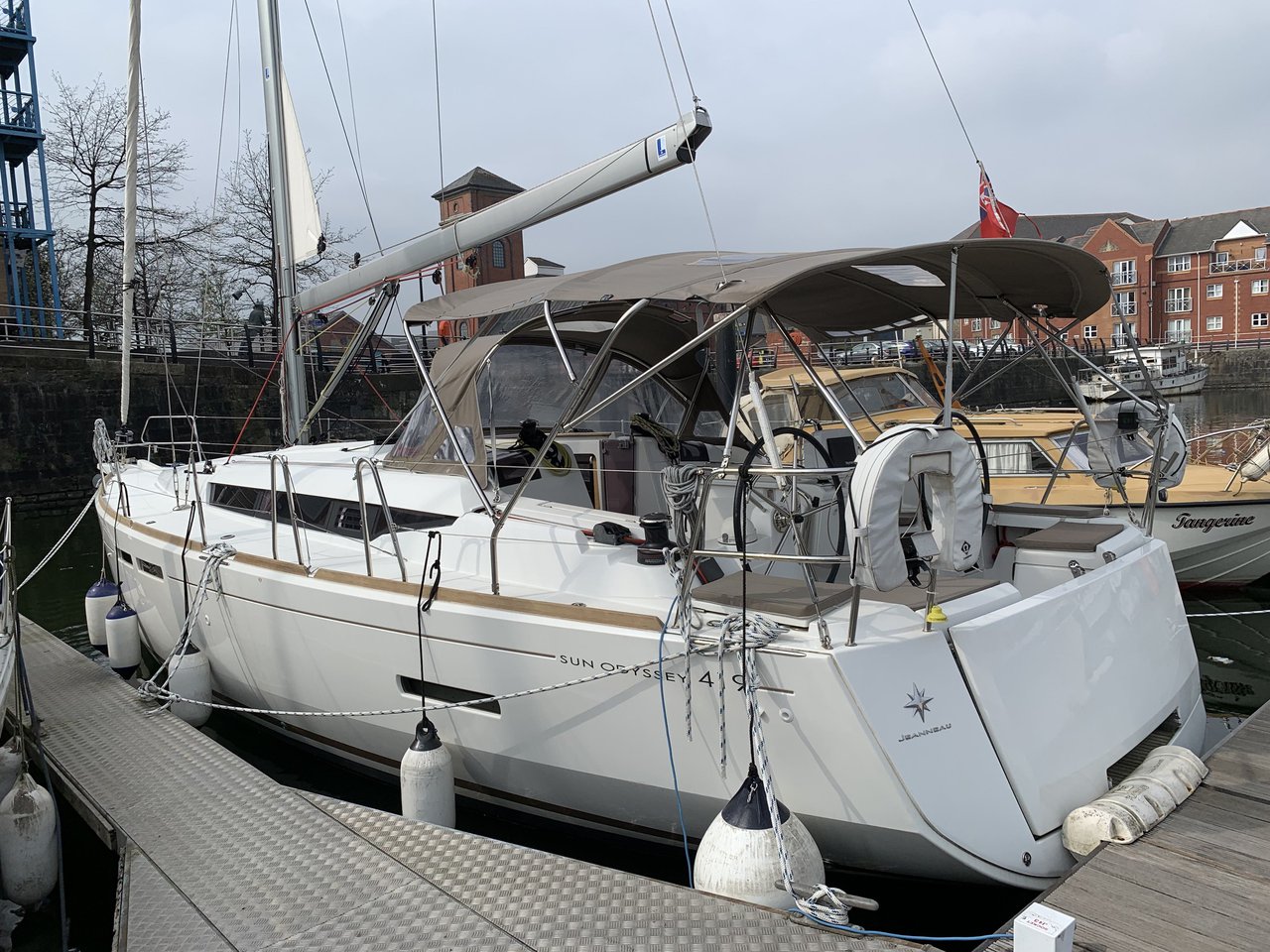 Sun Odyssey 419 - Sailboat Charter United Kingdom & Boat hire in United Kingdom Scotland Firth of Clyde Largs Largs Yacht Haven 1