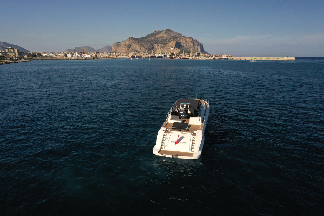 Leopard 23 - 3 + 1 cab. - Motor Boat Charter Italy & Boat hire in Italy Sicily Aeolian Islands Milazzo Marina Poseidon 3