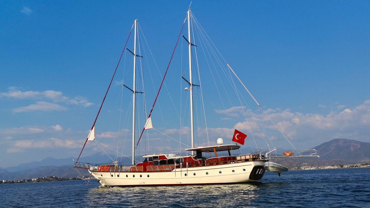 Diamond L - Motor Boat Charter Turkey & Boat hire in Turkey Turkish Riviera Carian Coast Bodrum Milta Bodrum Marina 2