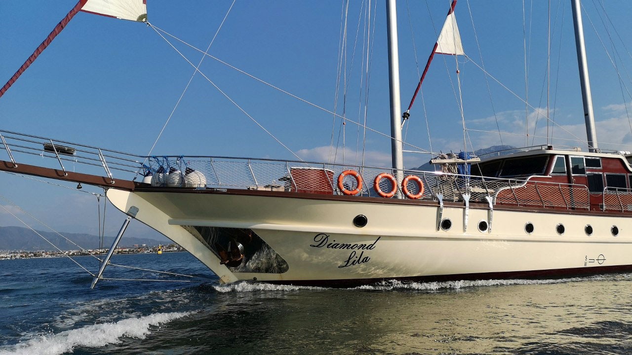 Diamond L - Motor Boat Charter Turkey & Boat hire in Turkey Turkish Riviera Carian Coast Bodrum Milta Bodrum Marina 4