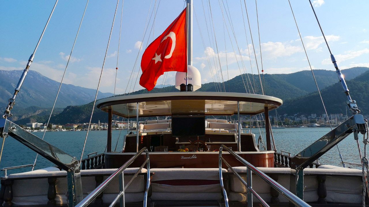 Diamond L - Motor Boat Charter Turkey & Boat hire in Turkey Turkish Riviera Carian Coast Bodrum Milta Bodrum Marina 5