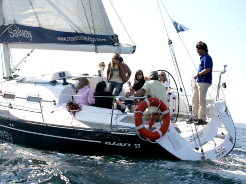 Elan 37 - Yacht Charter Pontevedra & Boat hire in Spain Galicia Pontevedra Real Club Nautico de Vigo 6