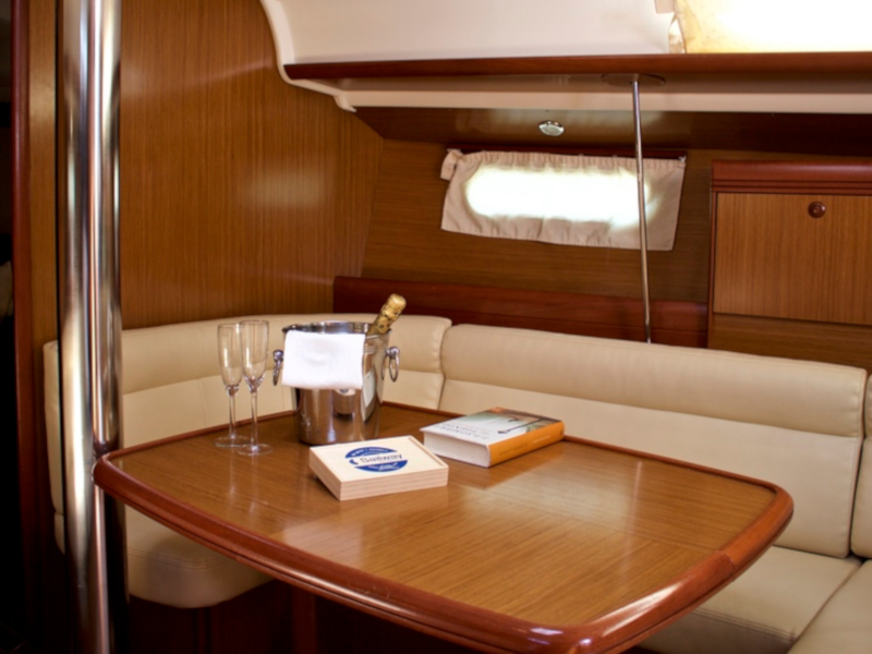 Sun Odyssey 39i - Yacht Charter Pontevedra & Boat hire in Spain Galicia Pontevedra Real Club Nautico de Vigo 5
