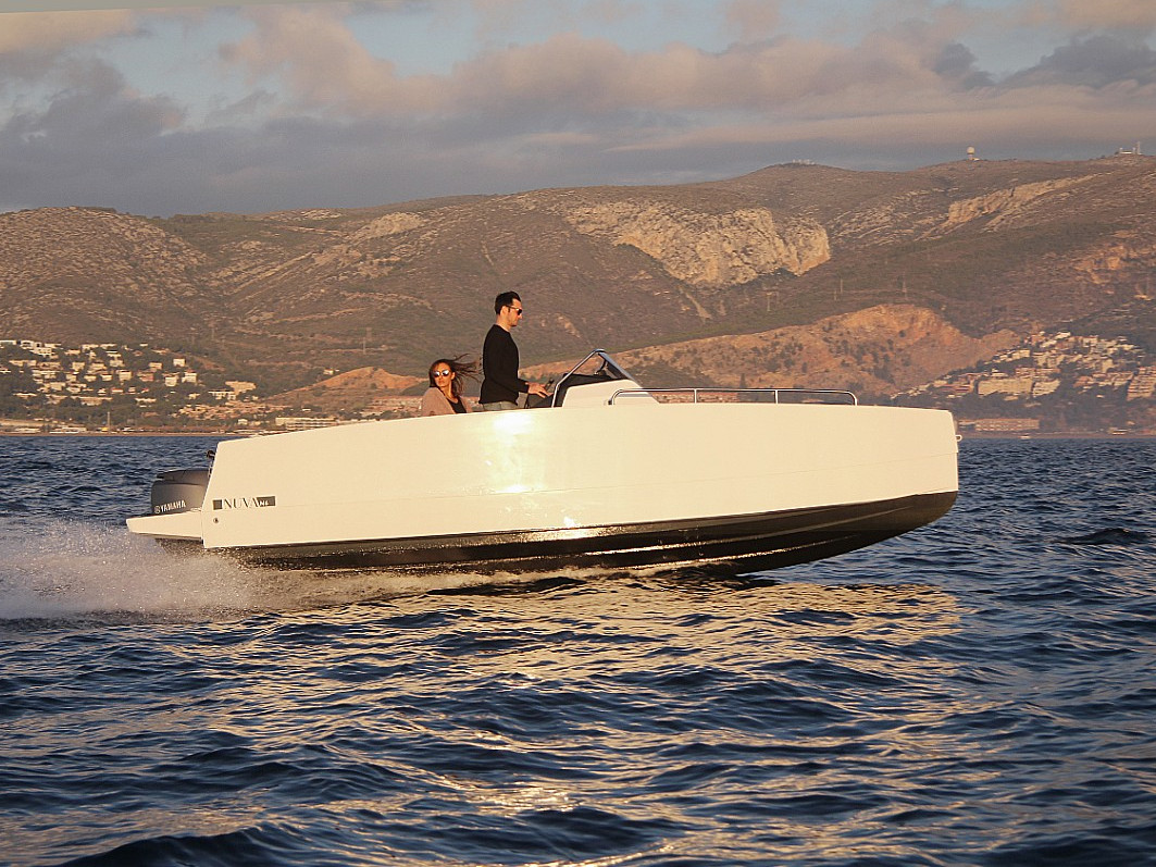 Nuva M6 Open - Motor Boat Charter Spain & Boat hire in Spain Galicia Pontevedra Real Club Nautico de Vigo 1