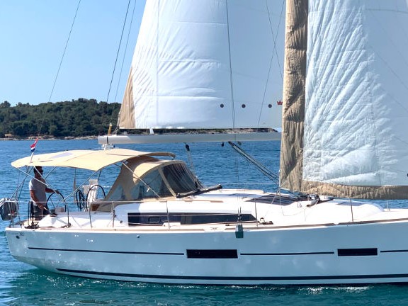Dufour 382 Grand Large - Yacht Charter Roses & Boat hire in Spain Catalonia Costa Brava Girona Roses Port Roses 3