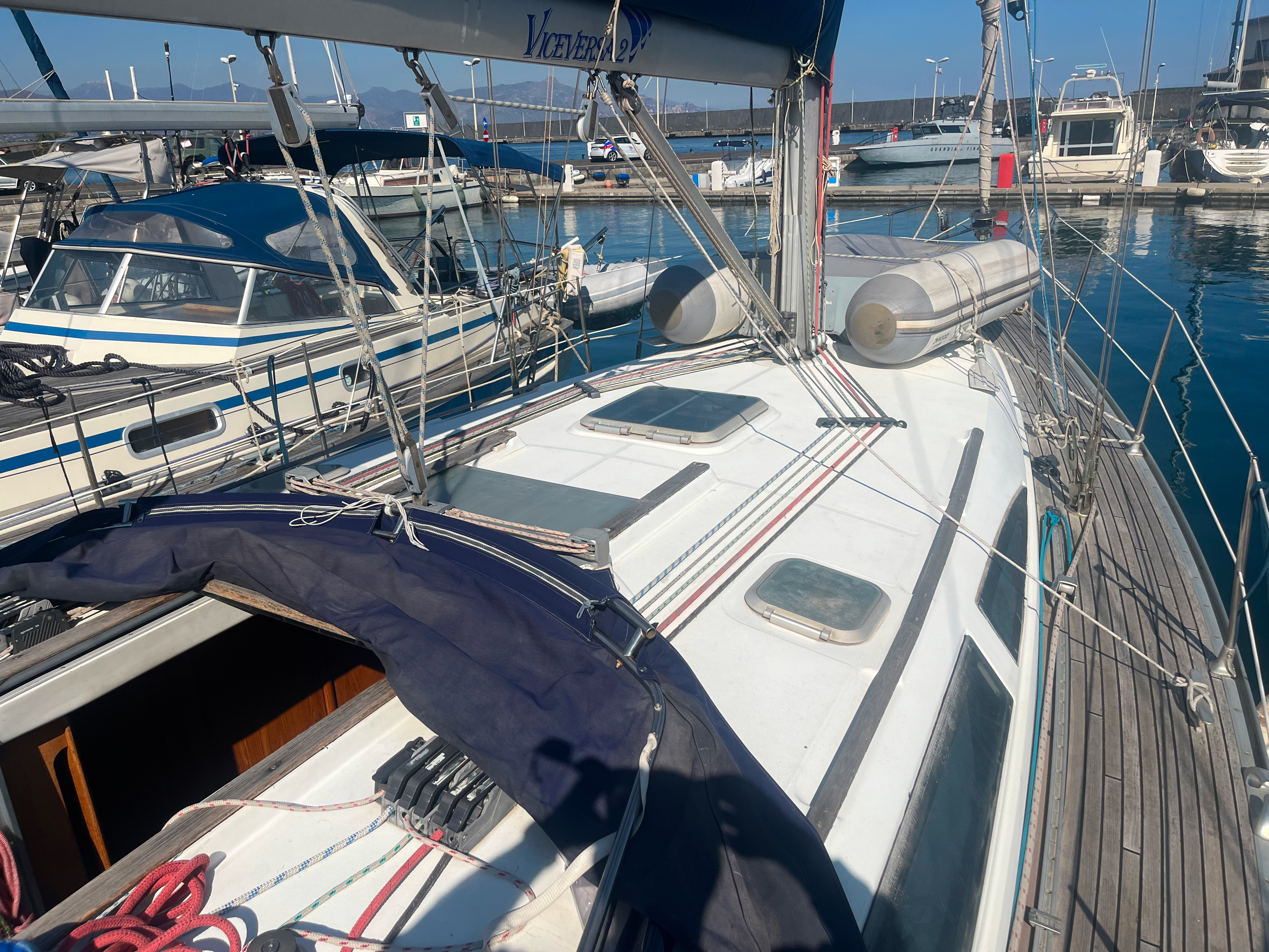 Sun Odyssey 40 - Yacht Charter Milazzo & Boat hire in Italy Sicily Aeolian Islands Milazzo Marina del Nettuno 2