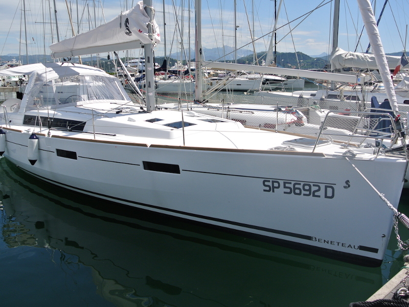 Oceanis 45 - Yacht Charter Liguria & Boat hire in Italy Italian Riviera La Spezia Province La Spezia Porto Mirabello 1
