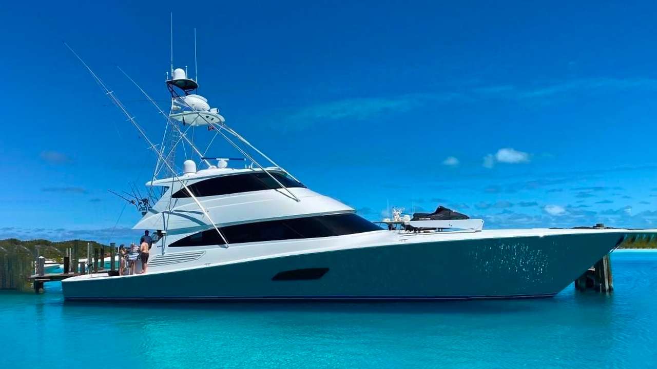 TOUCHE - Motor Boat Charter USA & Boat hire in Florida & Bahamas 1