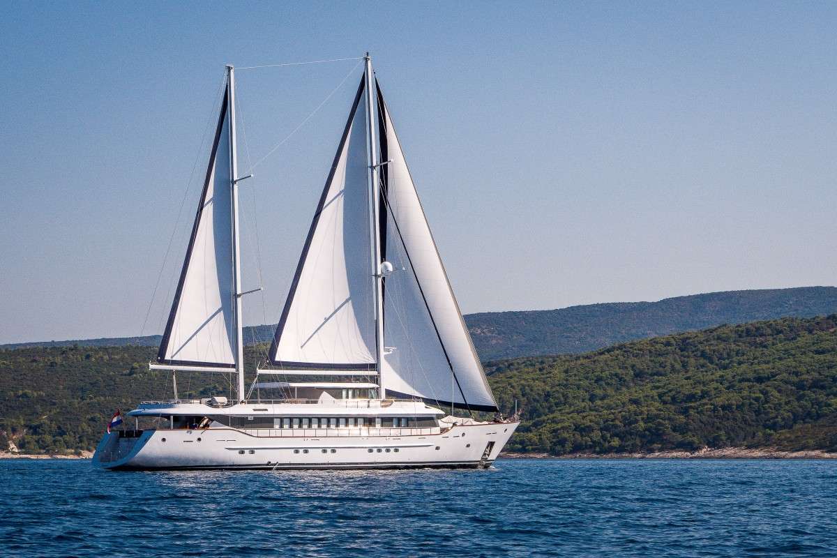 OMNIA - Yacht Charter Achillio & Boat hire in Greece & Croatia 1