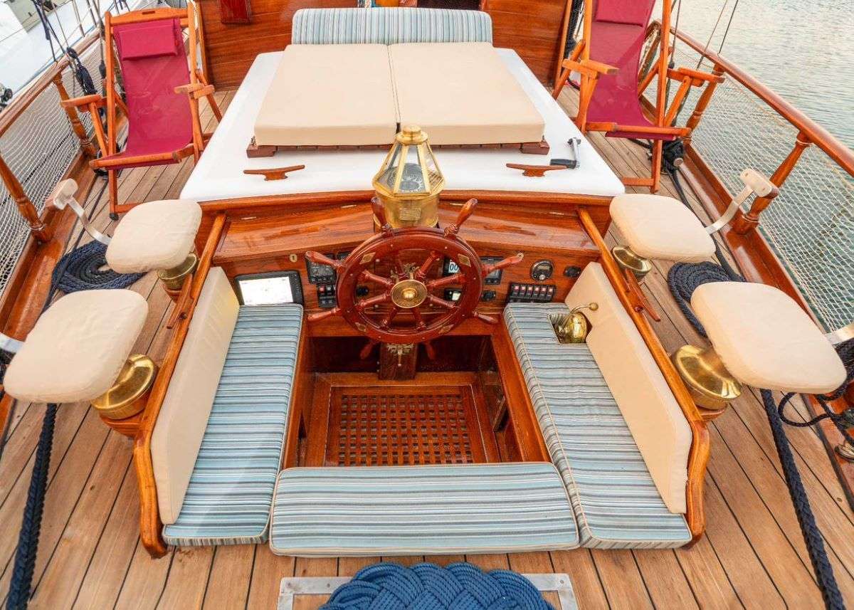 ISLA NEGRA  - Yacht Charter Achillio & Boat hire in Greece 4
