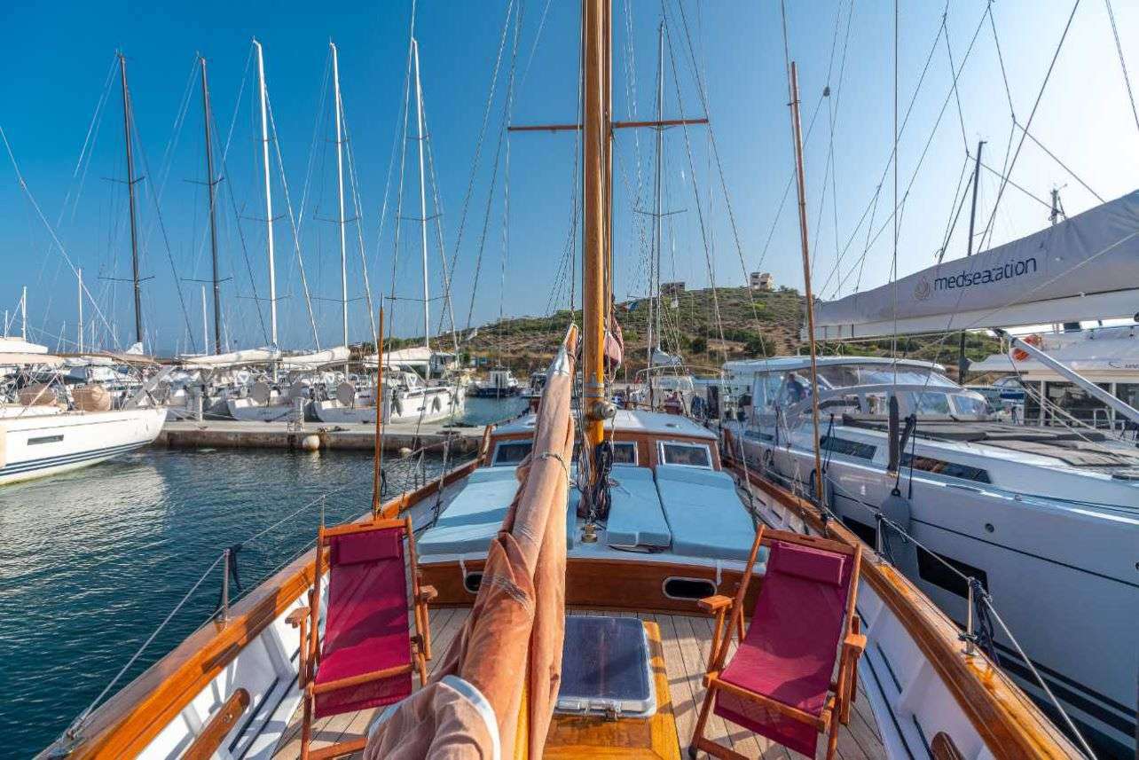 ISLA NEGRA  - Yacht Charter Kanistro & Boat hire in Greece 5