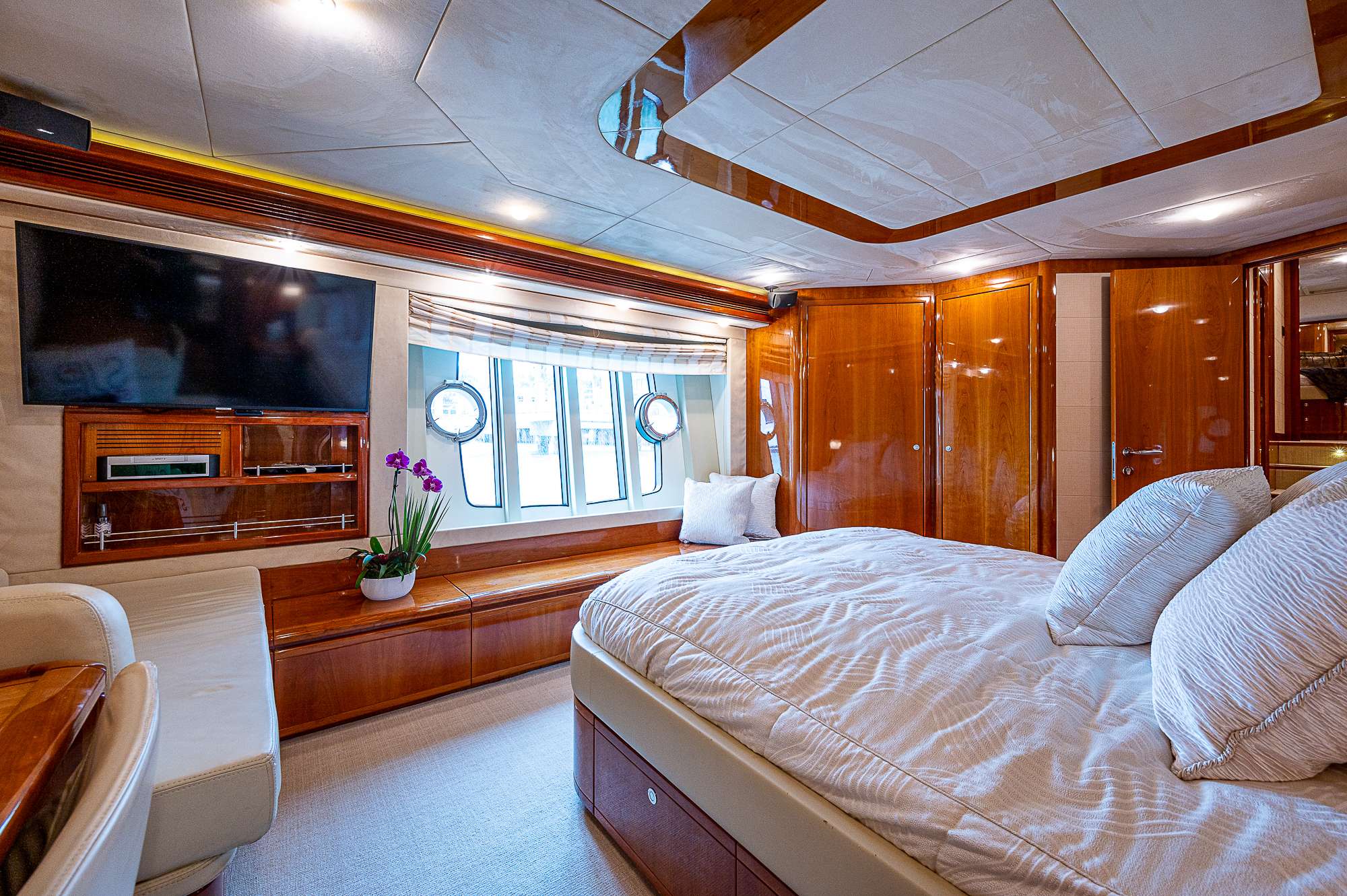 La Paloma  - Luxury yacht charter Bahamas & Boat hire in Florida & Bahamas 6