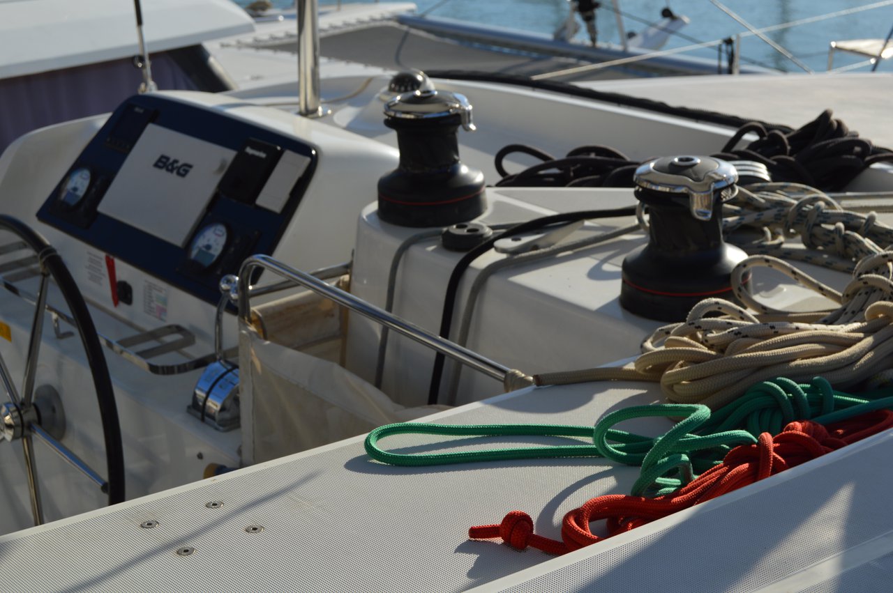 Lagoon 42 - 4 + 2 cab. - Yacht Charter Piraeus & Boat hire in Greece Athens and Saronic Gulf Athens Piraeus Marina Zea 6
