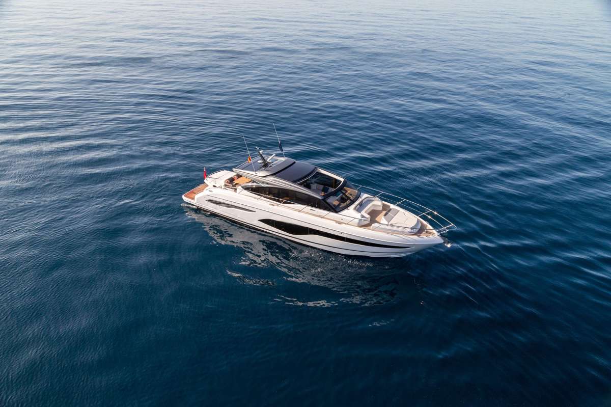 MeSoFa - Yacht Charter Baška Voda & Boat hire in Croatia 1