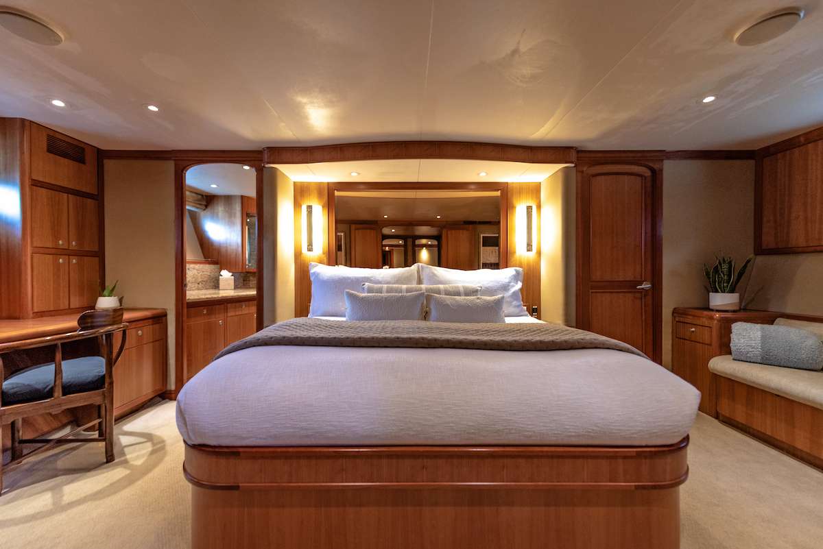 Dauntless - Yacht Charter Canada & Boat hire in Alaska, Bahamas, Mexico 6
