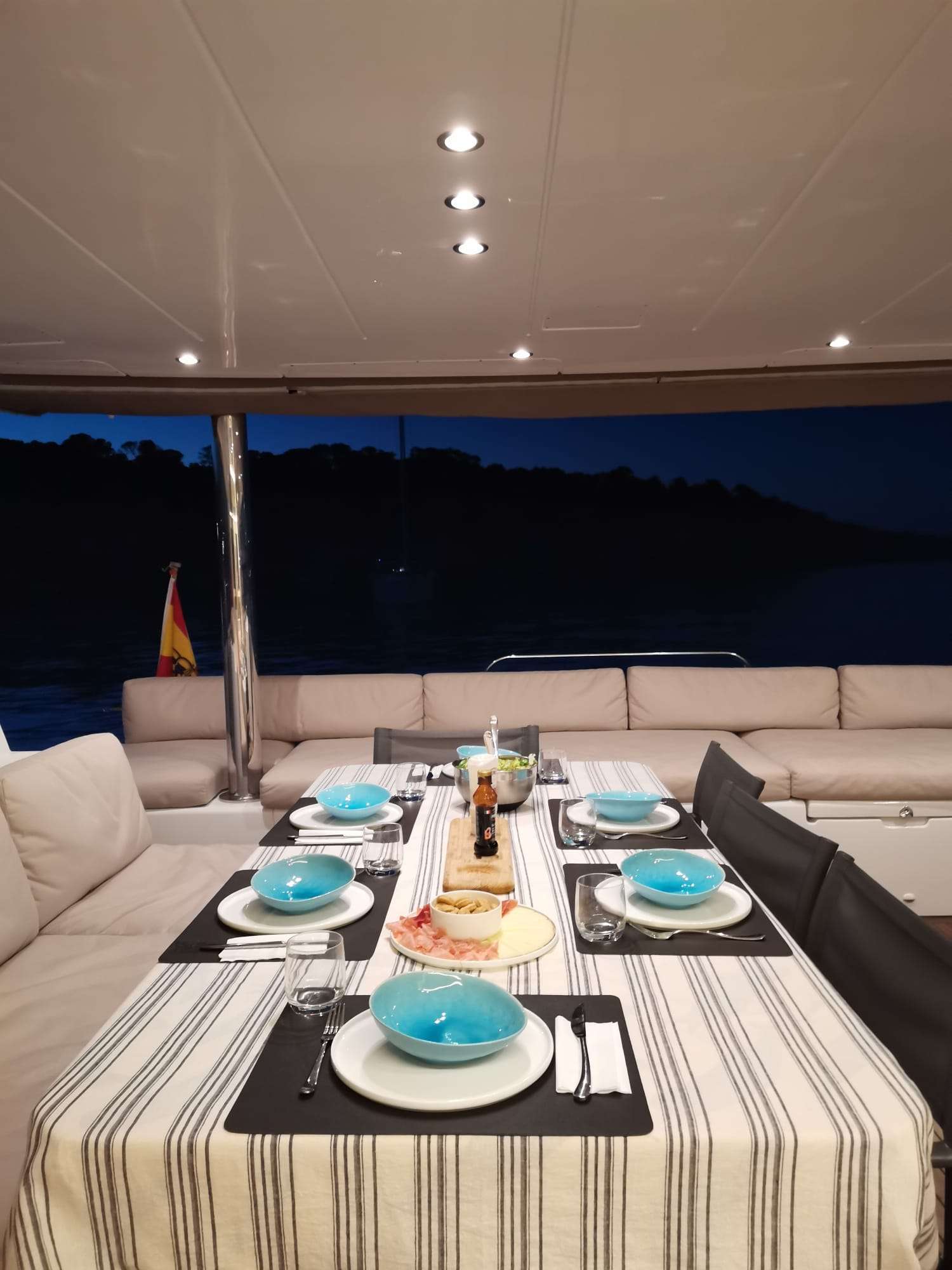 LAGOON 560 S2 - Yacht Charter Cambrils & Boat hire in Balearics & Spain 3