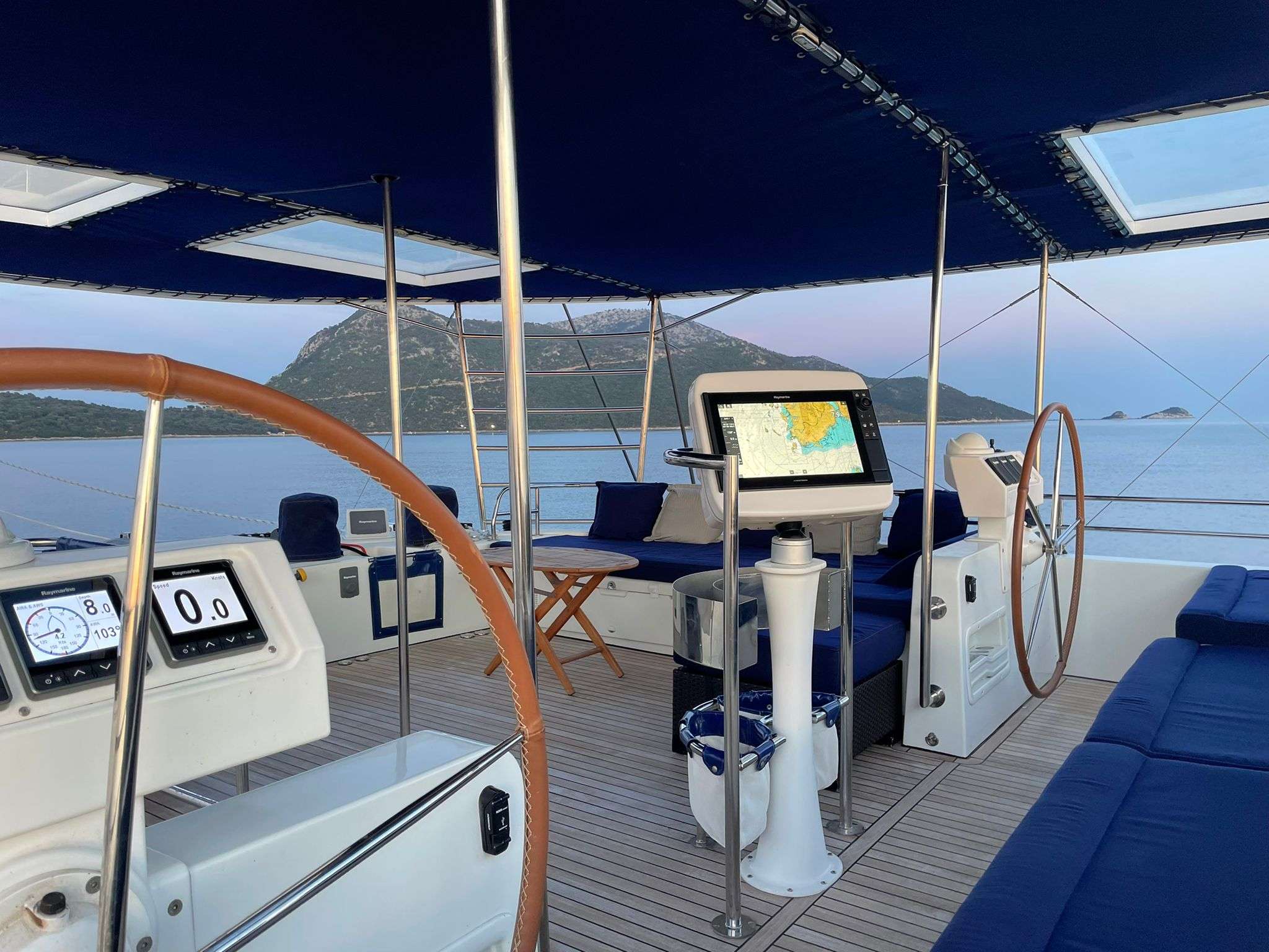 Blue Griffin  - Yacht Charter Monaco & Boat hire in Fr. Riviera & Tyrrhenian Sea 5