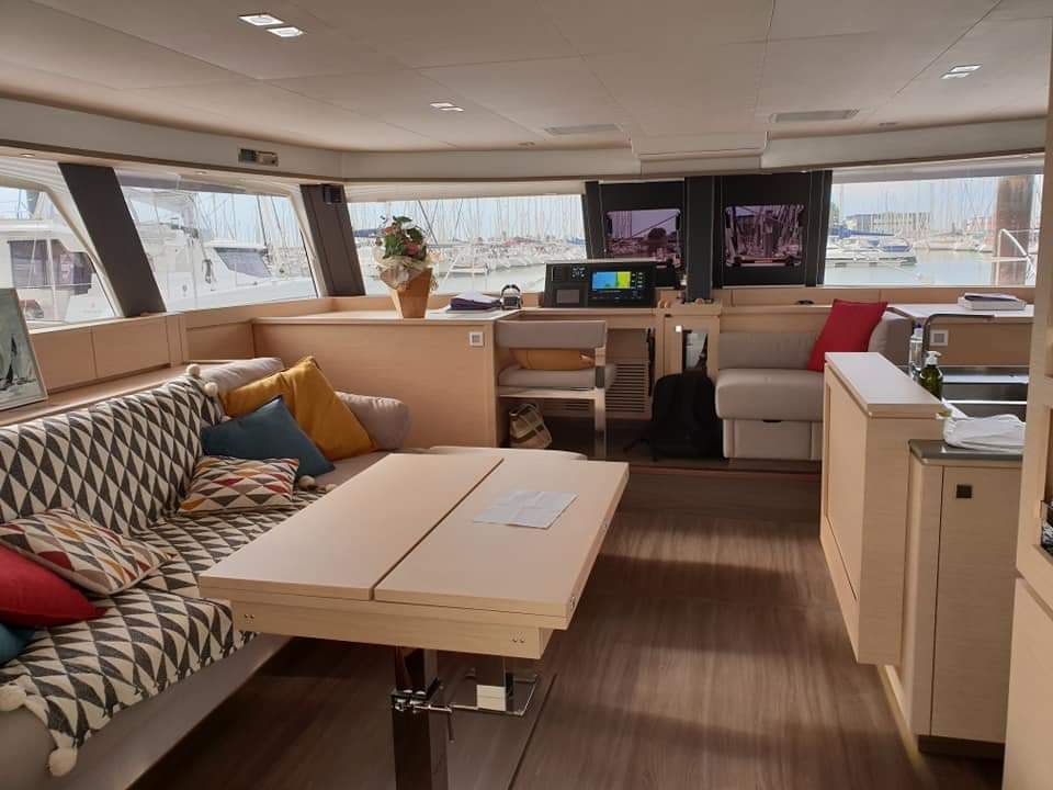 Samana 59 - Luxury yacht charter France & Boat hire in France French Riviera Cogolin Les Marines de Cogolin 4
