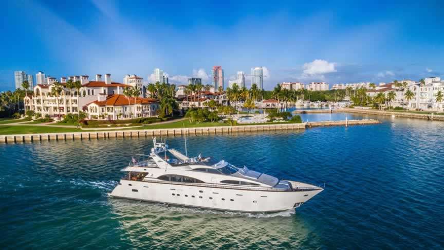 Azimut 100 Jumbo - Yacht Charter Miami & Boat hire in United States Florida Miami Beach Miami Beach Marina 1