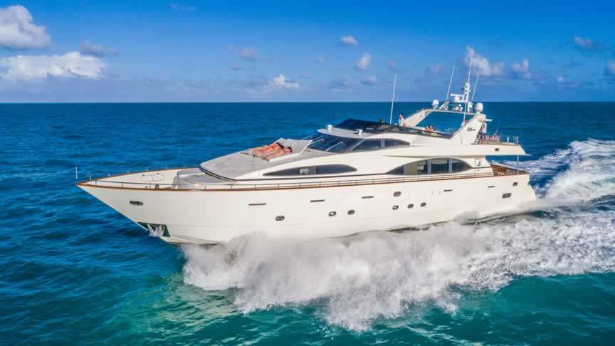 Azimut 100 Jumbo - Yacht Charter Miami & Boat hire in United States Florida Miami Beach Miami Beach Marina 3