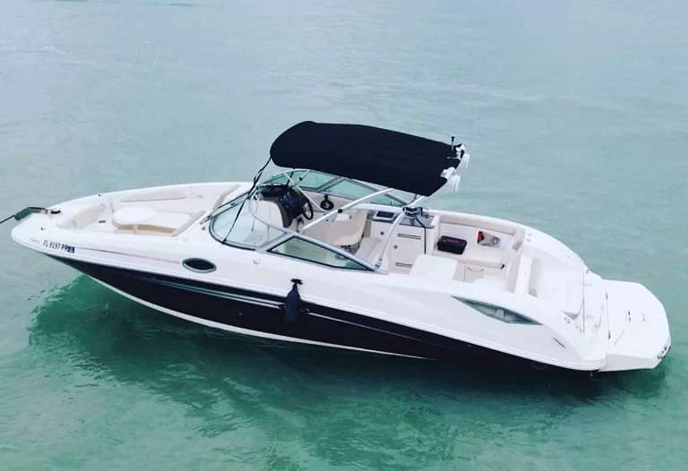 Sundecker 30 - Motor Boat Charter USA & Boat hire in United States Florida Miami Port Miami 3