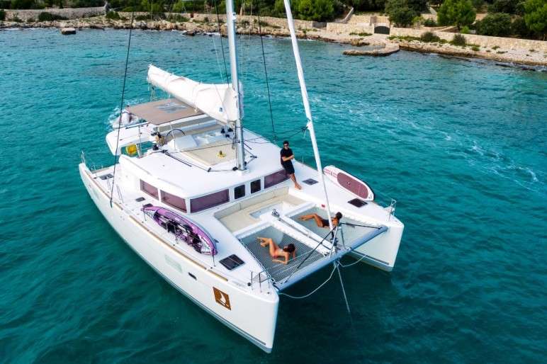 Lagoon 450 F (4 cab) - Yacht Charter Martinique & Boat hire in Martinique Le Marin Marina du Marin 2