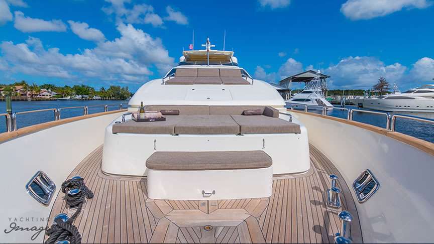 Azimut 105 - Yacht Charter Miami & Boat hire in United States Florida Miami Beach Miami Beach Marina 5