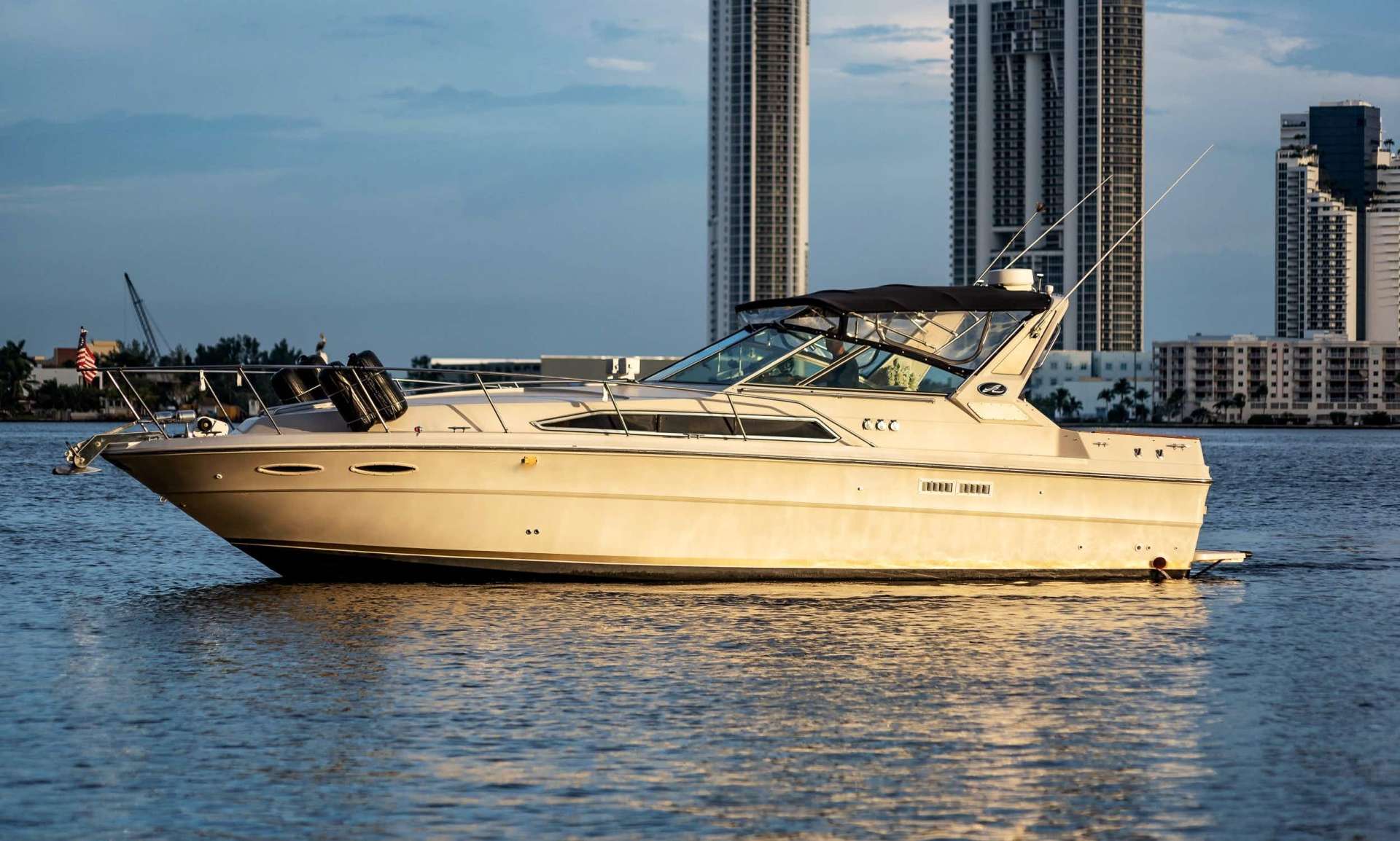 Sea Ray 370 Express Cruiser - Yacht Charter Fort Lauderdale & Boat hire in United States Florida Fort Lauderdale Aventura 2