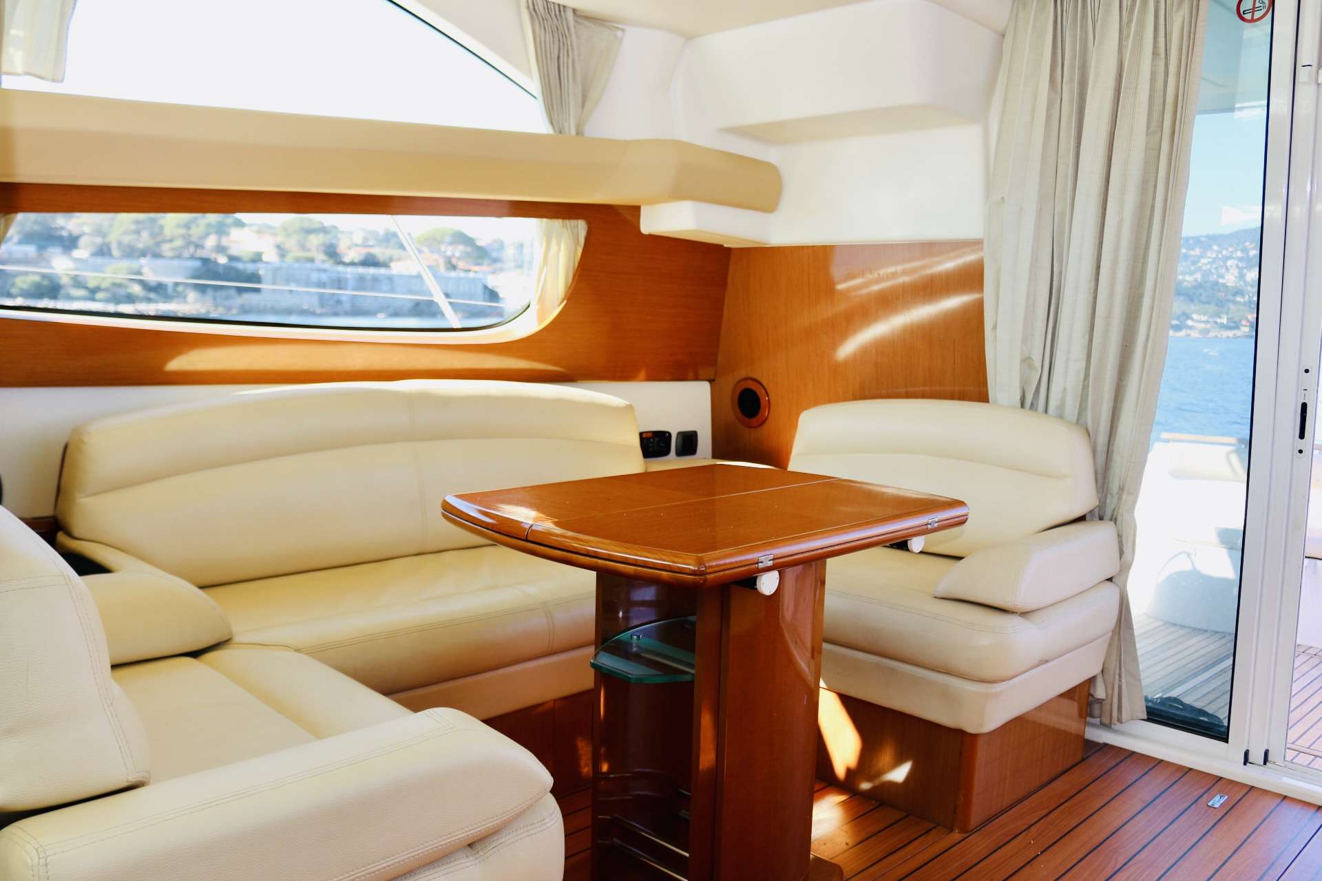 Prestige 42 - Luxury yacht charter France & Boat hire in France French Riviera Beaulieu-sur-Mer Port De Beaulieu-sur-Mer 5