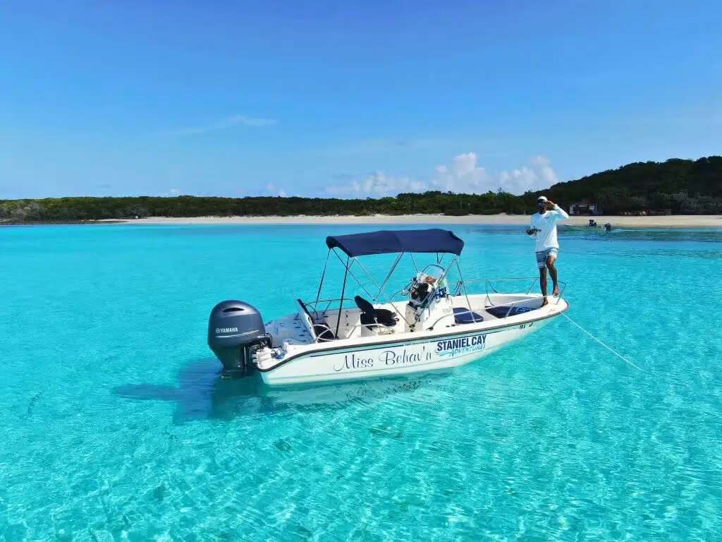 Boston Whaler 180 - Luxury yacht charter Bahamas & Boat hire in Bahamas Exumas Staniel Cay Staniel Cay Yacht Club 2