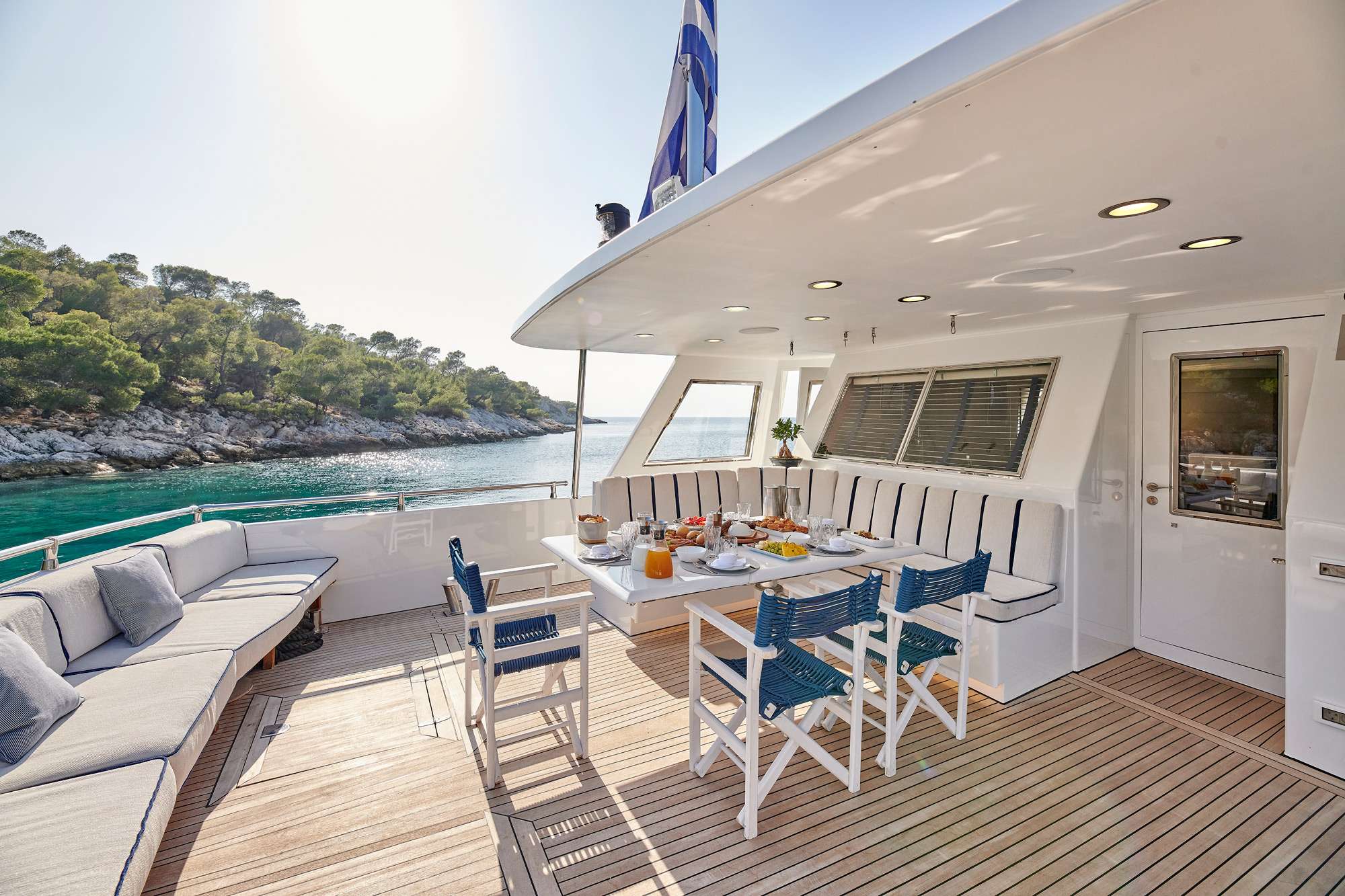 ALAYA - Superyacht charter Saint Vincent and the Grenadines & Boat hire in Greece 4