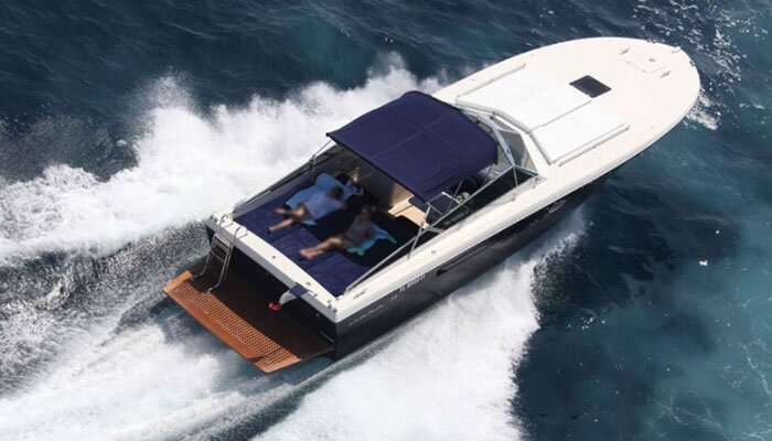 Itama 38 - Yacht Charter Amalfi Coast & Boat hire in Italy Campania Amalfi Coast Amalfi Amalfi 4