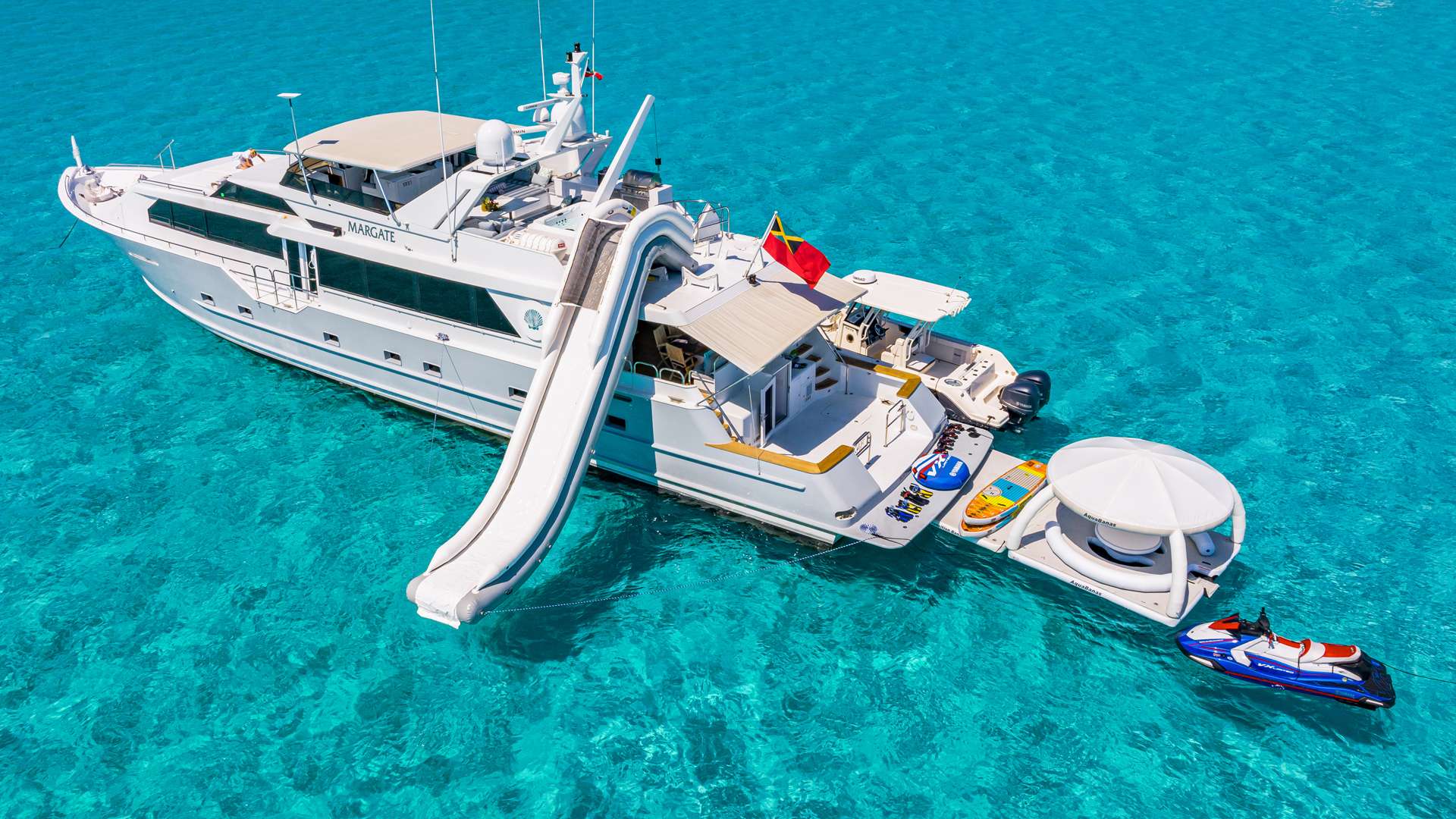 MARGATE - Motor Boat Charter Bahamas & Boat hire in Bahamas 1