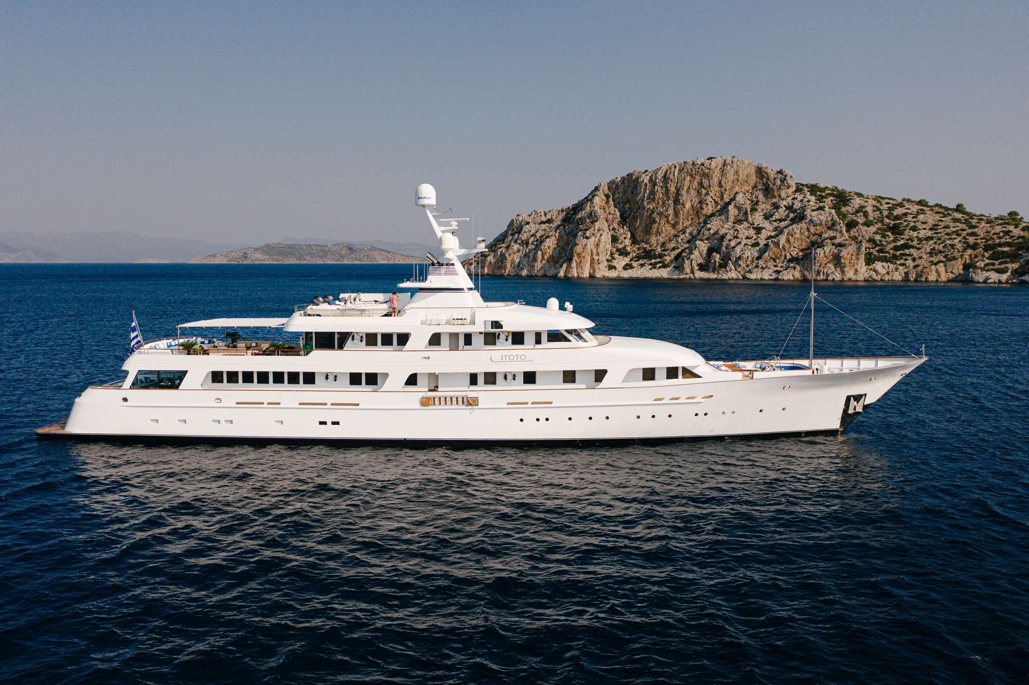 ITOTO - Superyacht charter Saint Vincent and the Grenadines & Boat hire in Greece 1