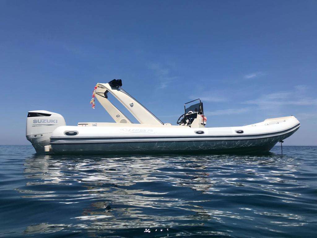 LED 750 - Motor Boat Charter Sicily & Boat hire in Italy Sicily Palermo Province Palermo Palermo 2