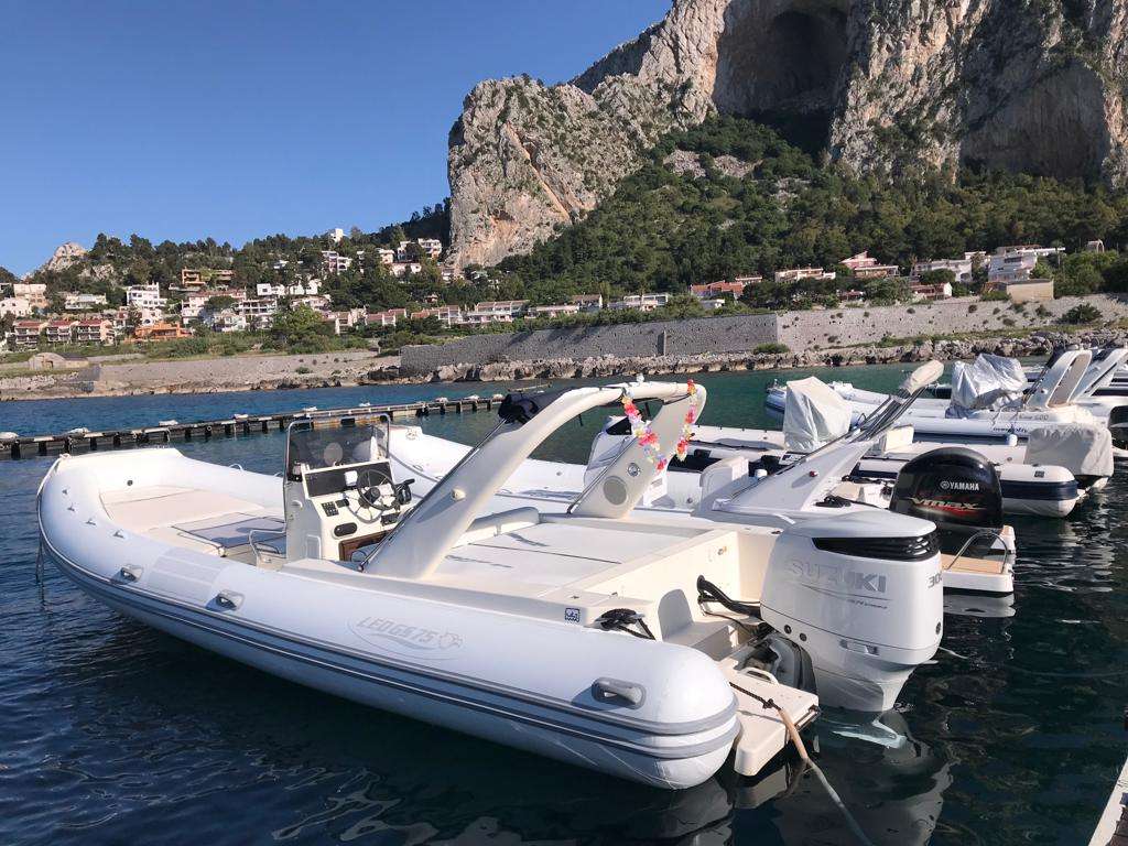 LED 750 - Motor Boat Charter Sicily & Boat hire in Italy Sicily Palermo Province Palermo Palermo 3