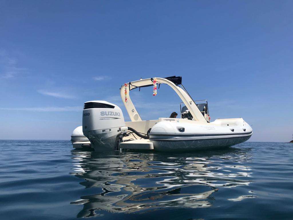 LED 750 - Motor Boat Charter Sicily & Boat hire in Italy Sicily Palermo Province Palermo Palermo 4
